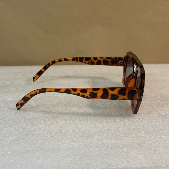 Tortoise Shell Sunglasses - Picture 3 of 6